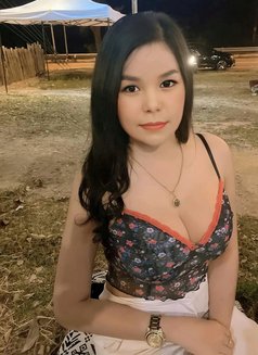 Anna, Thai - escort in Mumbai Photo 9 of 10