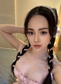 Anna - escort in Mumbai Photo 5 of 10