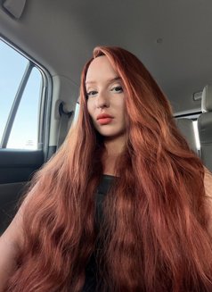 Anna - puta in Dubai Photo 2 of 2