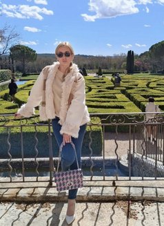 Anna - puta in İstanbul Photo 7 of 7