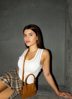 Polina - escort in Tokyo Photo 4 of 10