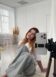 Polina - escort in Tokyo Photo 9 of 10