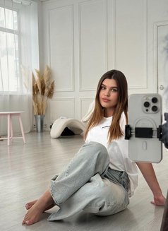 Polina - escort in Tokyo Photo 10 of 10