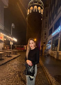 Anna - Transsexual escort in İstanbul Photo 5 of 11