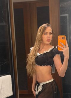 Anna - Transsexual escort in İstanbul Photo 2 of 11