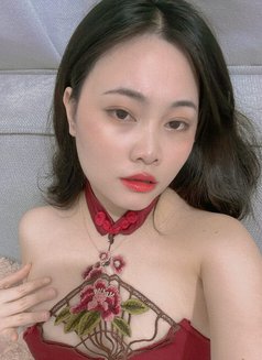 Anna - escort in Abu Dhabi Photo 13 of 15