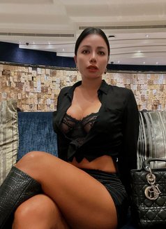 Vivian- hot gym body and - escort in Hanoi Photo 9 of 10