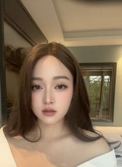 Anna - escort in Hanoi Photo 2 of 6