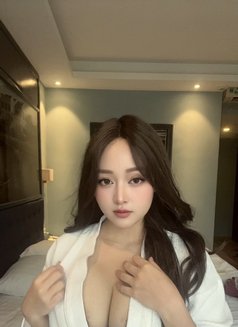 Anna - escort in Hanoi Photo 6 of 6