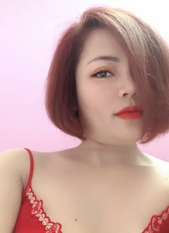 Linda Hà Nội - dominatrix in Hanoi Photo 9 of 16