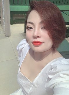 Linda Hà Nội - dominatrix in Hanoi Photo 14 of 16