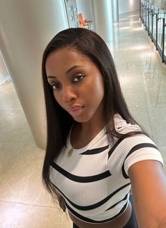 Annabel - escort in Abu Dhabi Photo 4 of 6