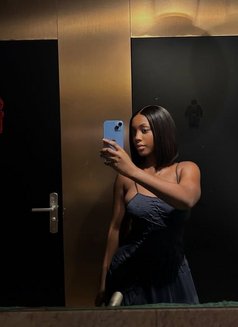 Annabel - escort in Abu Dhabi Photo 6 of 6