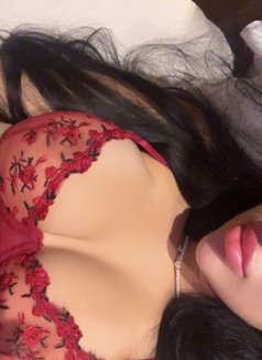 Annabel - escort in Dubai Photo 3 of 6