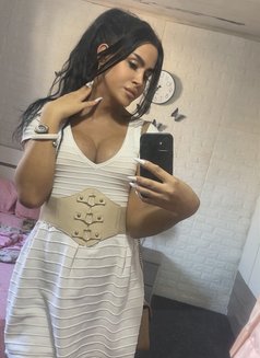annabella - Transsexual escort in Beirut Photo 2 of 30