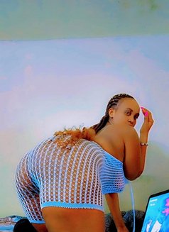 Annah - escort in Doha Photo 4 of 6