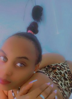 Annah - escort in Doha Photo 4 of 4