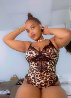 Annah - escort in Doha Photo 2 of 7