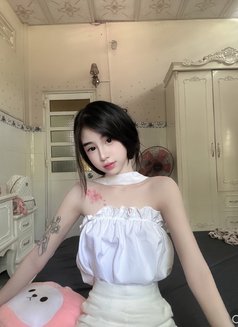 Annal - escort in Abu Dhabi Photo 1 of 4