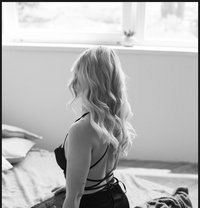 Annat - escort in Dubai