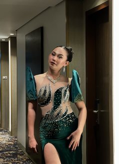 ANNAxxL - Transsexual escort in Kuala Lumpur Photo 7 of 8