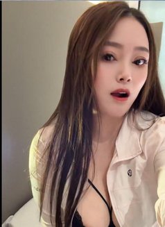 Anne - escort in Shenzhen Photo 3 of 3