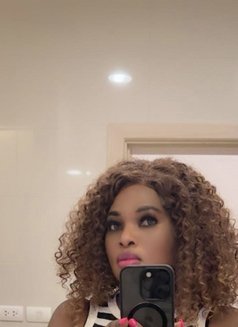 Anne - escort in Phuket Photo 5 of 5