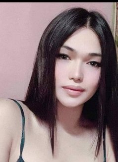 Anne faith - Transsexual escort in Makati City Photo 2 of 9