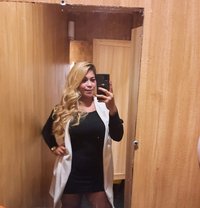 Anne - escort in Manila