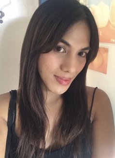 Anne - Transsexual escort in Manila Photo 4 of 4