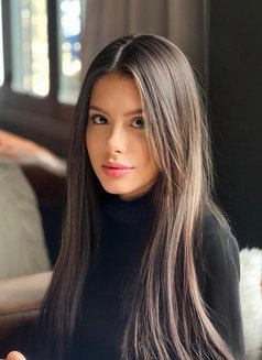 Anne Marie - puta in Singapore Photo 3 of 10
