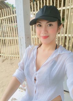 Anne Marie - Transsexual escort in Manila Photo 8 of 28