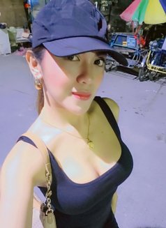 Anne Marie - Transsexual escort in Manila Photo 9 of 28