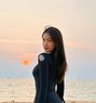 Anne - puta in Abu Dhabi Photo 1 of 7