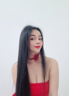 Anne - puta in Muscat Photo 5 of 6