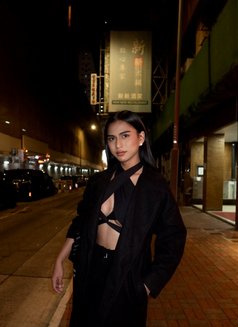 Anne with Big Cock - Transsexual escort in Hong Kong Photo 9 of 12