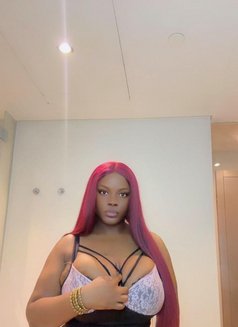 Anne - escort in Dubai Photo 2 of 5