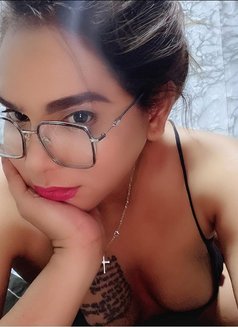 Annej - Transsexual escort in Manila Photo 4 of 6