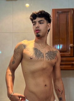 Annel - Male escort in Malta Photo 2 of 13