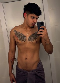 Annel - Male escort in Malta Photo 8 of 13