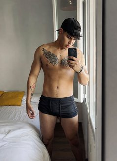 Annel - Male escort in Malta Photo 9 of 13