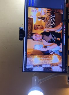 Annesarap - Intérprete de adultos in Manila Photo 2 of 10