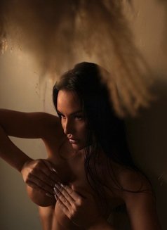 Annet - escort in Dubai Photo 7 of 7