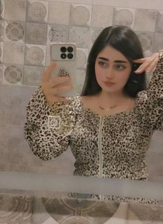 Annette - escort agency in Jeddah Photo 6 of 6