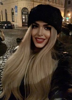 Annette! In Downtown! - Transsexual escort in Dubai Photo 20 of 30