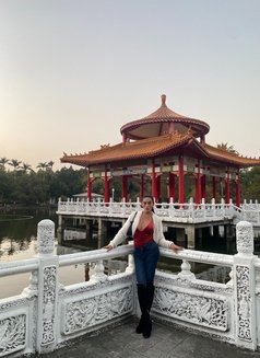 AnneX - escort in Manila Photo 2 of 19