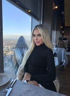 Annie - escort in İstanbul Photo 7 of 7