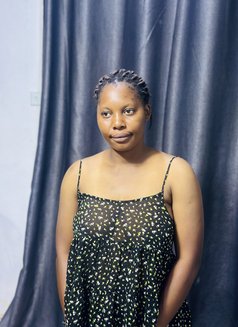 Annie - escort in Cairo Photo 1 of 4