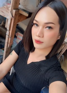 Annie - masseuse in Bangkok Photo 2 of 3