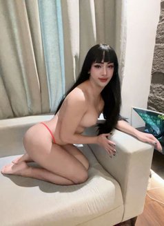 Annie🇧🇭 - masseuse in Al Manama Photo 1 of 5